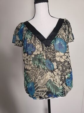 Lavender Star Blue Green Floral Smocked Sleeve Blouse Size M Sheer Tropical